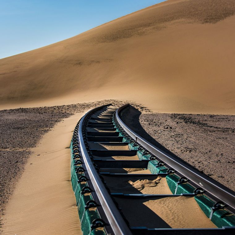 绝世红沙 / The Peerless Red Desert