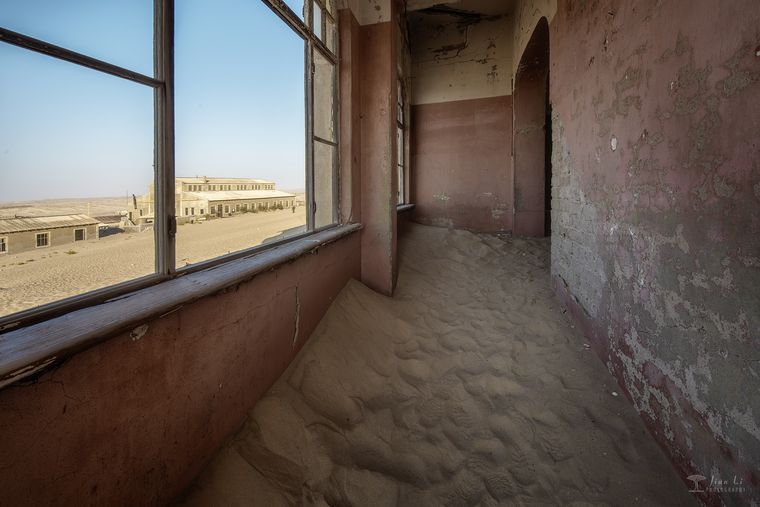 绝世红沙 / The Peerless Red Desert